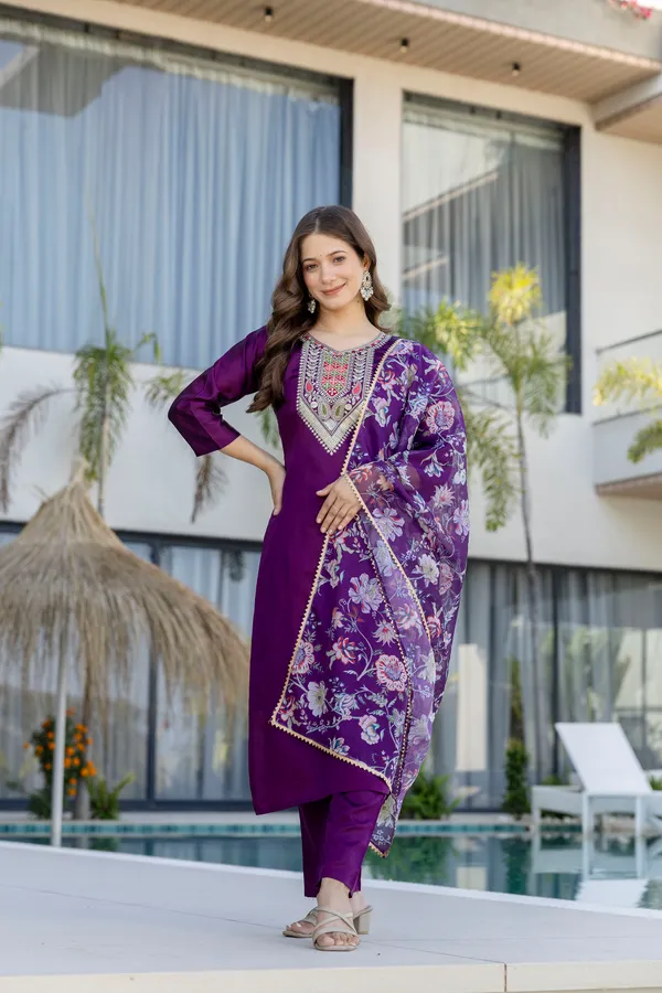 Purple_Embroidered_Kurta_Set_With_Floral_Dupatta_For_Women