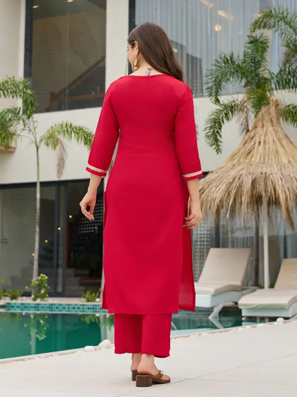 Red_Embroidered_Cotton_Kurta_Set_With_Pink_Dupatta_For_Women