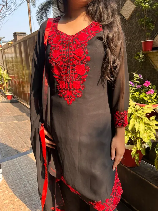 Black_Georgette_Embroidered_Kurti_Set_For_Women