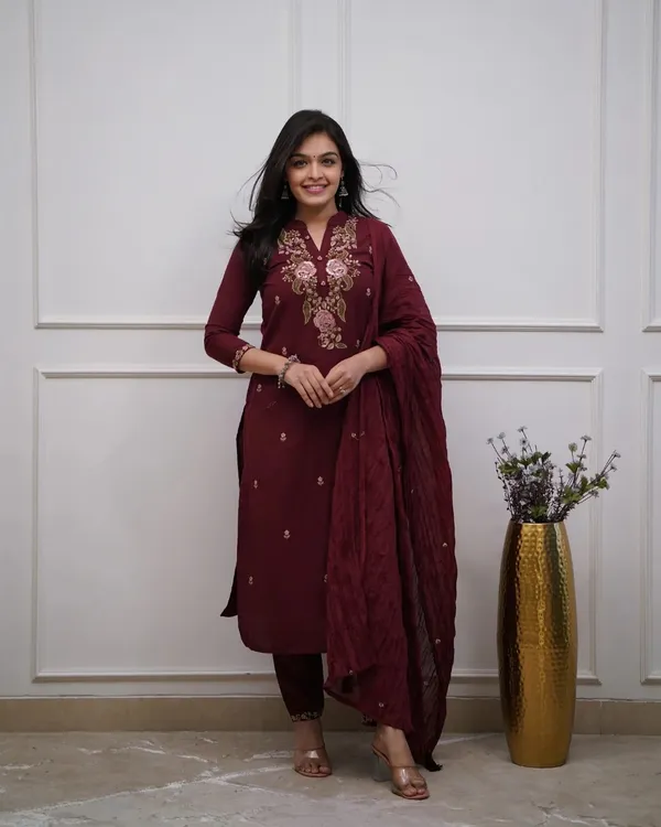 Maroon_Embroidered_Ethnic_Suit_Set_For_Women