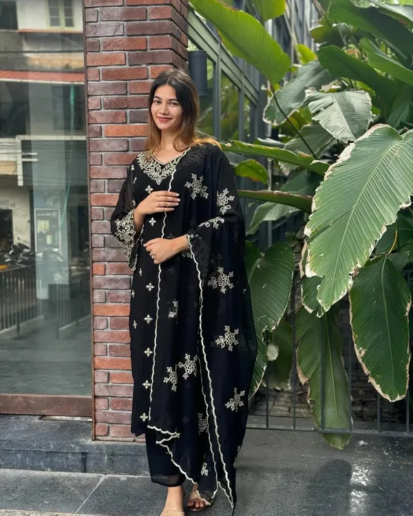 Black_Embroidered_Three_Piece_Suit_Set_For_Women