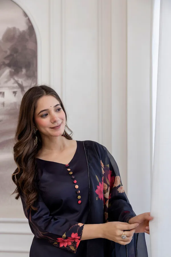 Navy_Blue_Floral_Embroidered_Chiffon_Kurta_Set_For_Women