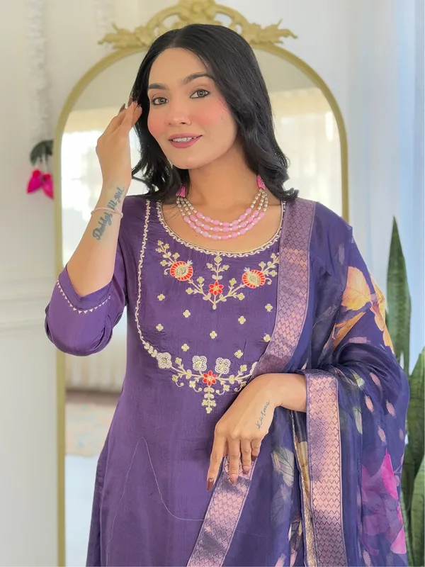 Purple_Embroidered_Kurta_Set_With_Floral_Dupatta_For_Women