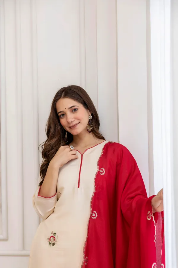 Off-White_Embroidered_Kurta_Set_With_Red_Dupatta_For_Women