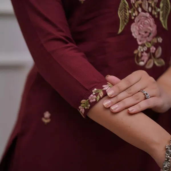 Maroon_Embroidered_Ethnic_Suit_Set_For_Women
