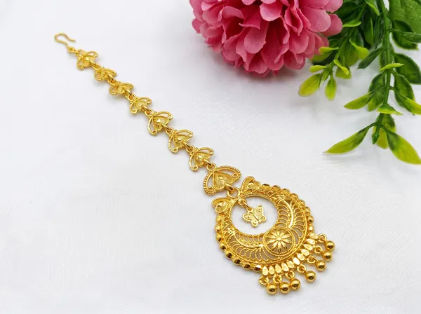 Mansi_Jewl_Point_Traditional_Gold_Plated_Maang_Tikka_for_Women_|_Ethnic_Chandbali_Style_Matha_Patti_with_Pearl_Design_for_Bridal_&_Festive_Wear