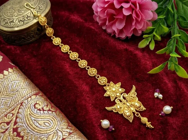 Mansi_Jewl_Point_Traditional_Gold_Plated_Maang_Tikka_for_Women_|_Ethnic_Chandbali_Style_Matha_Patti_with_Pearl_Design_for_Bridal_&_Festive_Wear