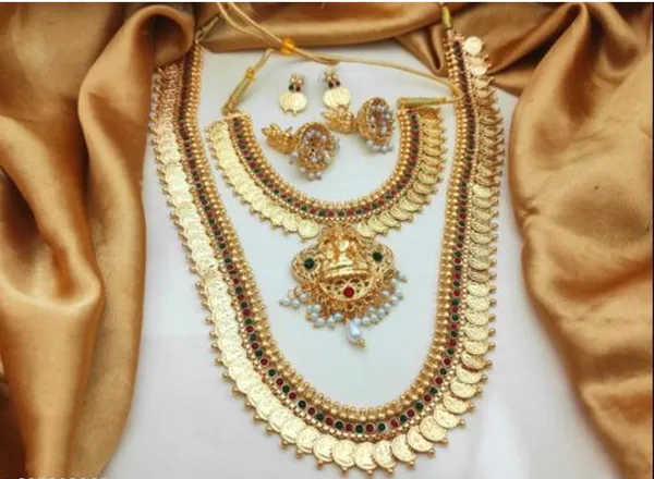 Traditional_South_Indian_Coin_Necklace_Set_With_Lakshmi_Pendant