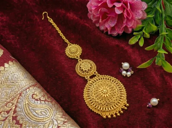Mansi_Jewl_Point_Traditional_Gold_Plated_Maang_Tikka_for_Women_|_Ethnic_Chandbali_Style_Matha_Patti_with_Pearl_Design_for_Bridal_&_Festive_Wear
