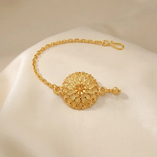 Gold_Plated_Floral_Maang_Tikka_For_Women