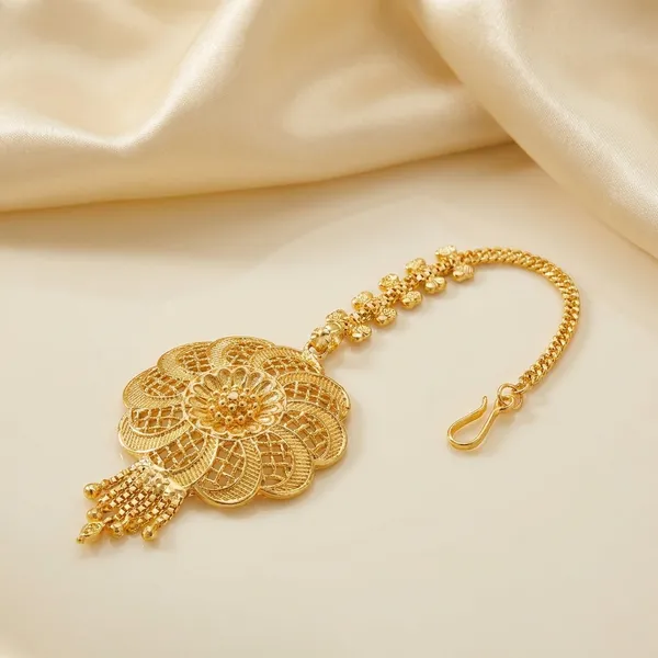 Traditional_South_Indian_Bridal_Temple_Jewellery_Set__Lakshmi_Coin_Necklace_With_Kemp_Stones