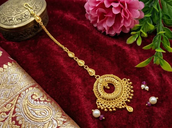 Mansi_Jewl_Point_Traditional_Gold_Plated_Maang_Tikka_for_Women_|_Ethnic_Chandbali_Style_Matha_Patti_with_Pearl_Design_for_Bridal_&_Festive_Wear