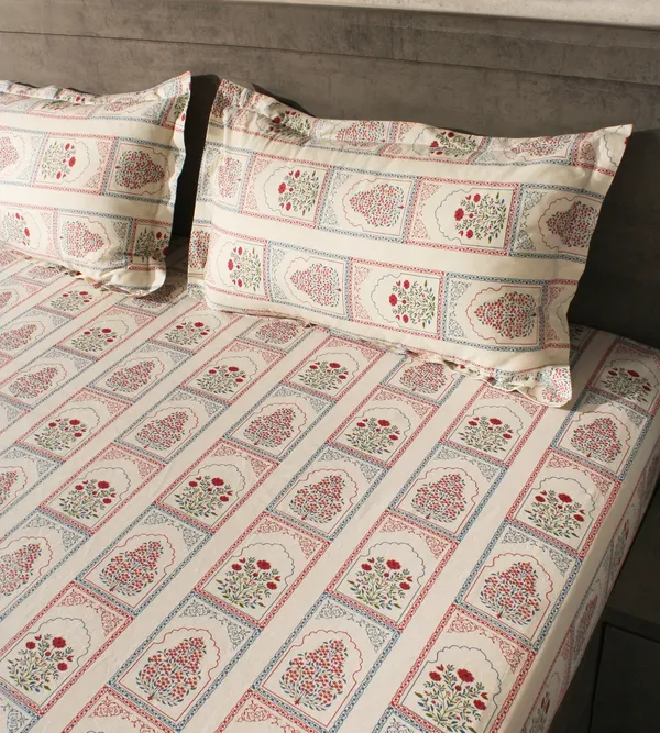 HCS_Living_Emperor_Collection_144_TC_Super_king_Size_Bedsheet_with_2_Pillow_Covers