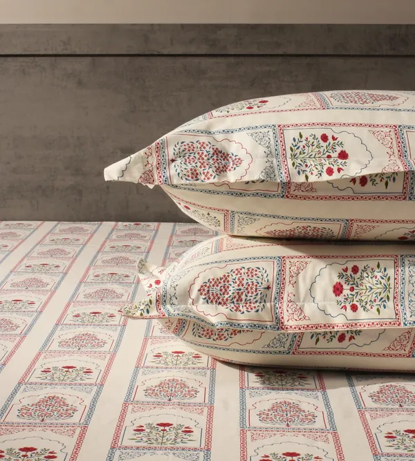 HCS_Living_Emperor_Collection_144_TC_Super_king_Size_Bedsheet_with_2_Pillow_Covers