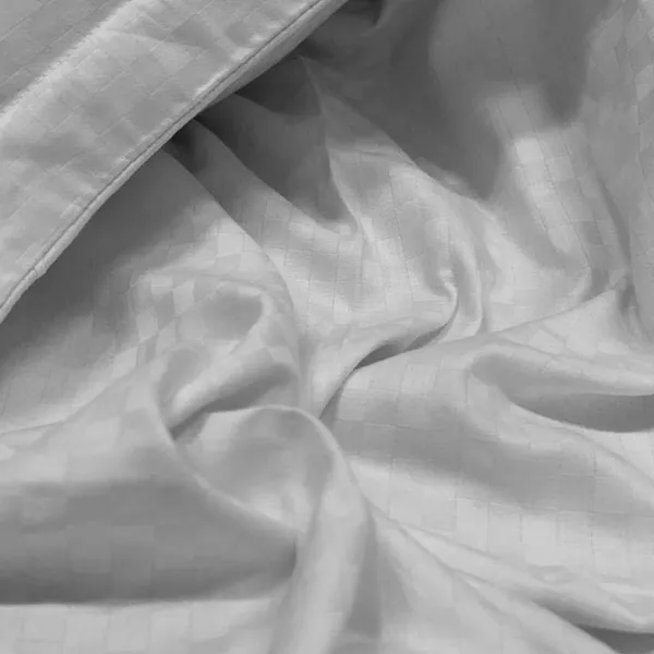 HCS_Living_Soft_Cotton_Jacquard_300TC_Checked_Super_King_Bed_Sheet_With_2_Pie_Pin_Pillow_Covers