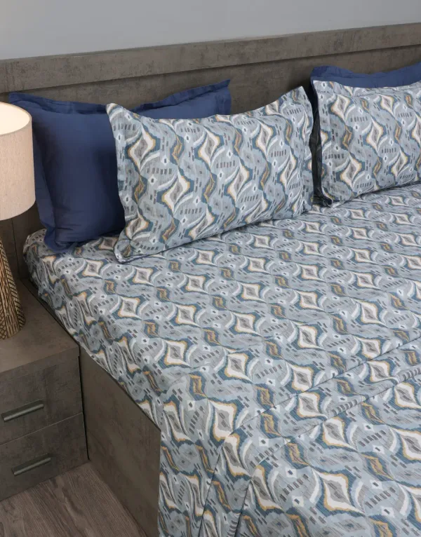 HCS_Living_Luxury_210_TC_Pure_Cotton_Bedsheet_–_Super_King_Size_|_Breathable,_Fade-Resistant_Bohemian_Paisley_Bedsheet