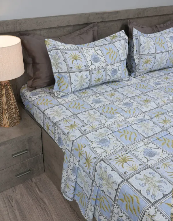 Transform_Your_Bedroom_with_HCS_Living_210_TC_Pure_Cotton_Super_King_Bedsheet_–_Luxury_Satiny_Collection_&_Designer_Print.