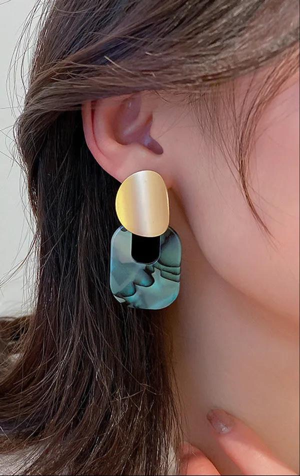 Geometric_Acrylic_Earrings