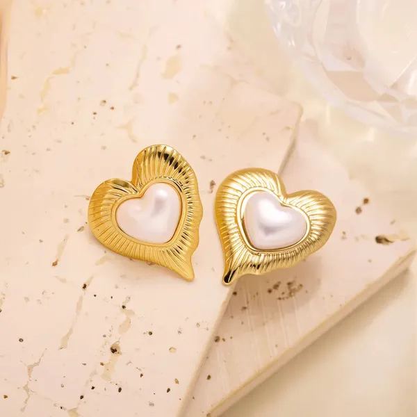 Gold_Plated_Heart_Shaped_Flower_Earrings