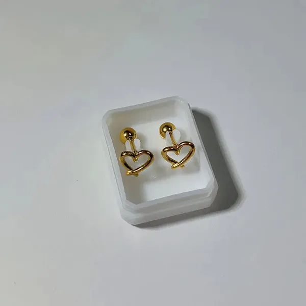 Gold_Plated_Heart_Stud