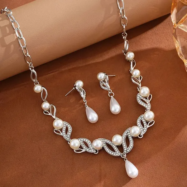 Pearl_Necklace_Earring_Set_-_Silver
