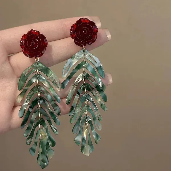 Red-Green_Geometric_Long_Pattern_Earring