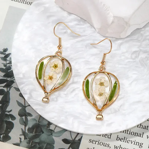 Resin_Drop_Earrings_-_Green_Leaves_and_White_Flowers_Hot_Air_Balloon