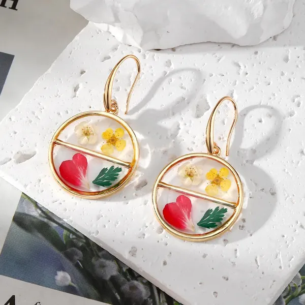 Resin_Drop_Earrings_-_Yellow_and_White_Small_Flowers