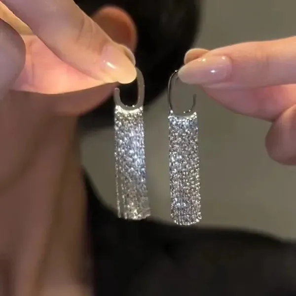 Elegant_Tassel_Earrings
