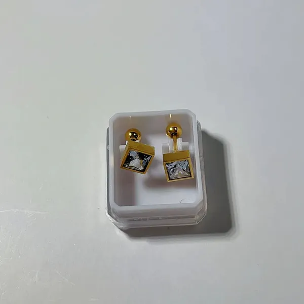White_Square_Gold-Plated_Stud