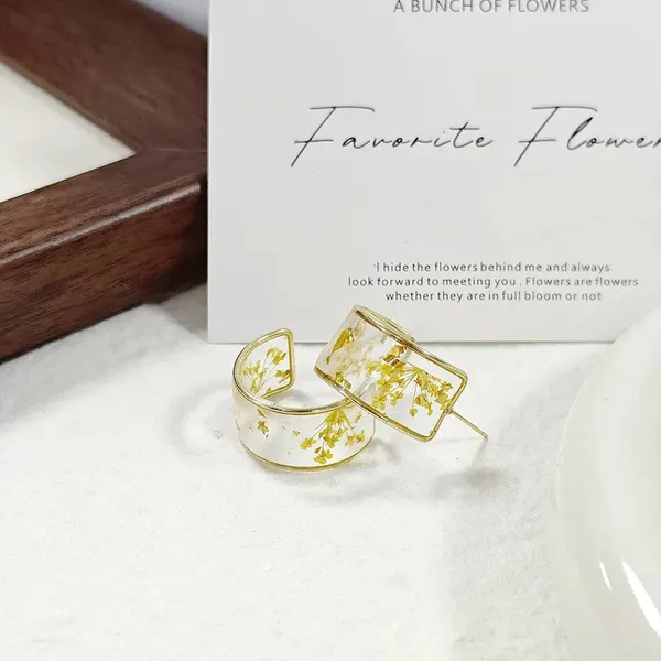 Resin_Flower_Earrings_-_Yellow