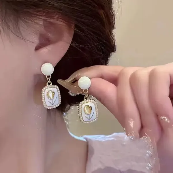 Elegant_Flower_Drop_Earrings_-_White