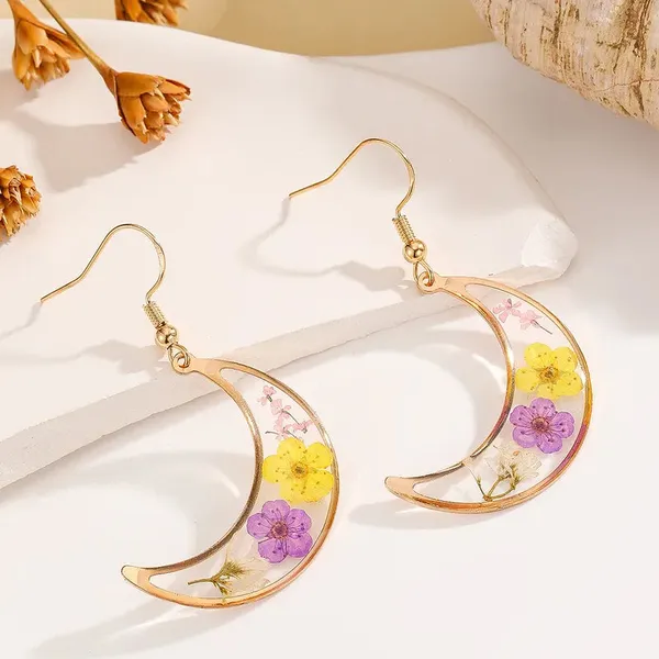 Moon_Shape_Resin_Earring_-_Yellow