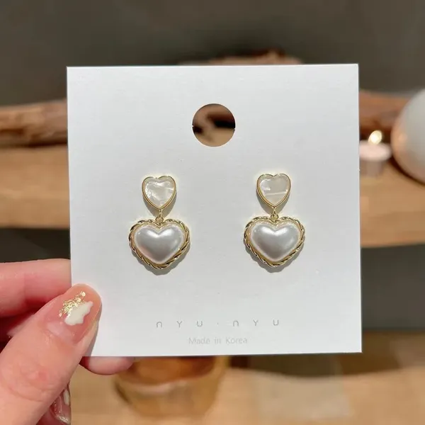 White_Heart_Stud