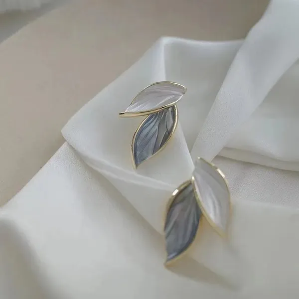Dual_Leaf_Stud