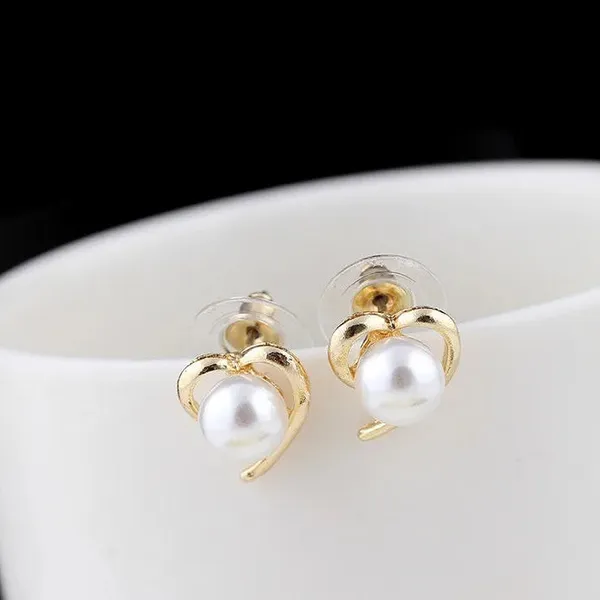 Heart_Pearl_Stud_Earrings