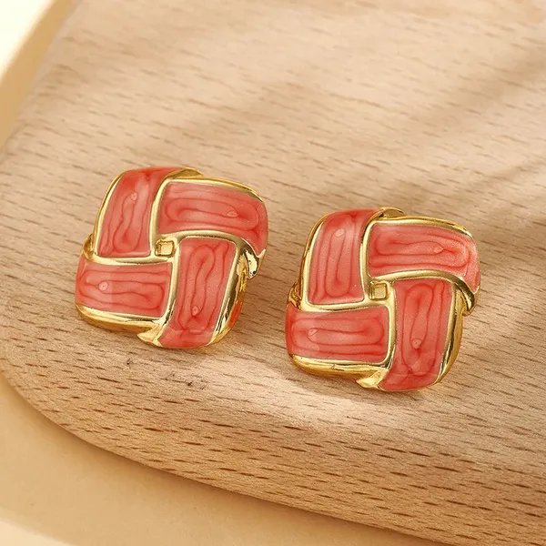 Square_Spiral_Stud_-_Orange