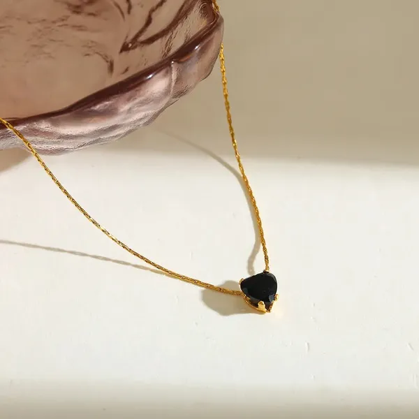 Gold_Plated_Zircon_Heart_Pendant_-_Black