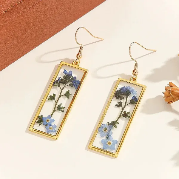 Forget-Me-Not_Resin_Earring