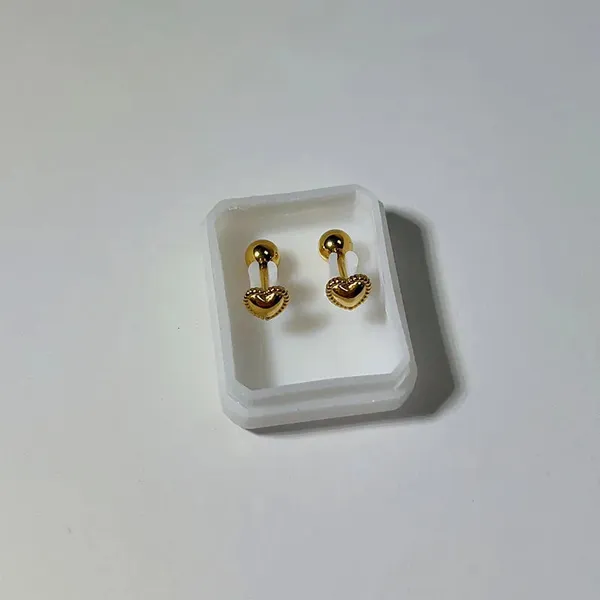Royal_Mini_Heart_Studs_-_Gold_Plated