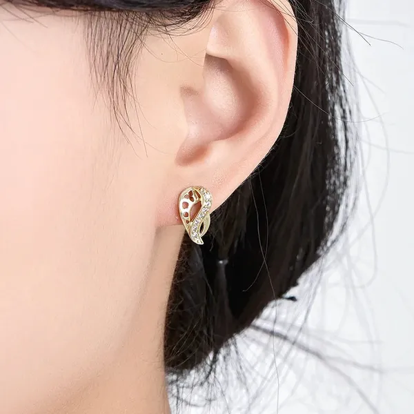 Serena_Crystal_Studs_-_Gold_Plated