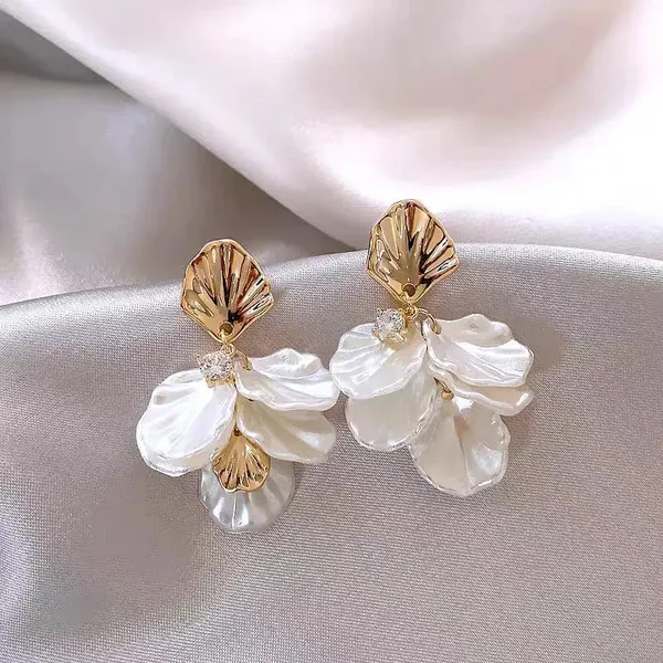 Golden_Shell_Pearl_Petal_Drop_Earrings