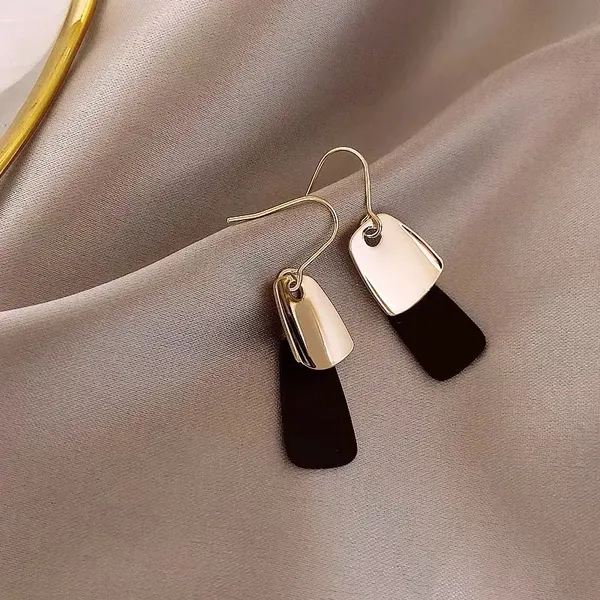Minimal_Dual_Tone_Drop_Earrings