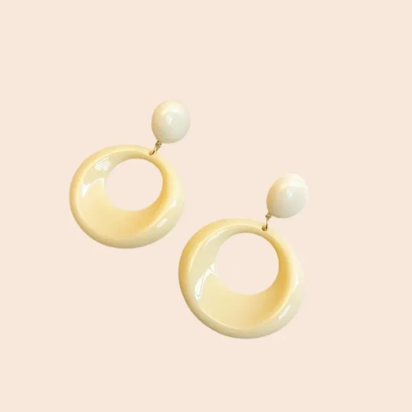 Circle_Acrylic_Earrings_-_Beige