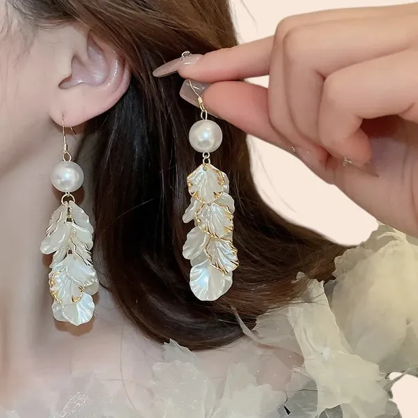 Gold-White_Petals_Earring