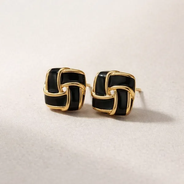 Square_Spiral_Stud_-_Black
