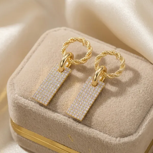 Silver_needle_square_earrings