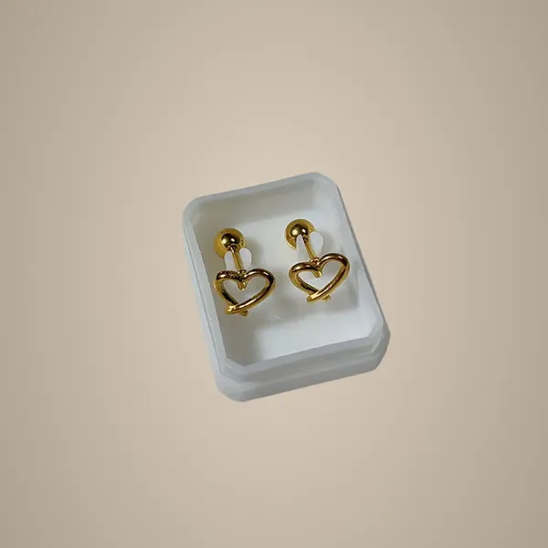 Gold_Plated_Heart_Stud