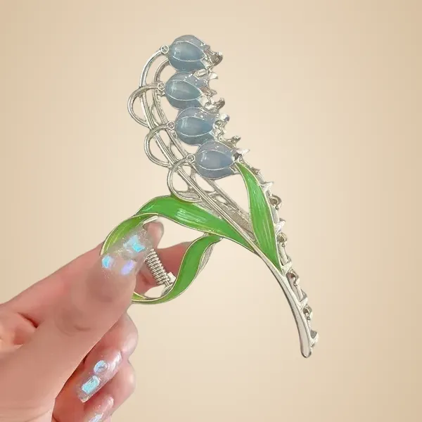 Modern_Hair_Claws_-_Lake_Blue_Flowers
