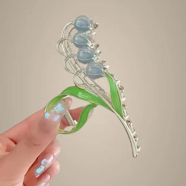 Modern_Hair_Claws_-_Lake_Blue_Flowers